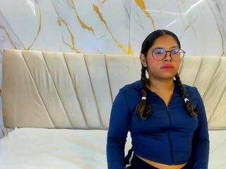 emily77