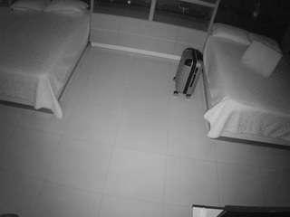 voyeurcam-casa-salsa-versus-room