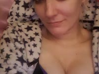 HI SWEETYSk ben Sunny 33 En van Ijslandse afkomst .Ik hou van avontuur  , afwisseling en  spannende dingen proberen.ik ben open-minded en niks is mij te gek ! en love gekke fantasieën en minder allerdaagse gedachten want gek is anders en anders is leuk ! schaam je niet !Verder sterrenbeeld : tweelingen heb een  danspaal in de huiskamer dus geef ik wel eens een showtje :_)NICE TO SEE YOU HERE !