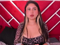 Soy una  mujer dulce,apasionada y alegre, soy Colombiana y como buena latina me gusta el baile, estoy emocionada por iniciar esta nueva etapa de mi vida aqui, me da mucha curiosidad del conocer personas de diferentes partes del mundo, deseo poder entablar una buena conversacion contigo, que te des la oportundiad de conocerme y que podamos disfrutar juntos de este momento.