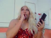 Hola chicos, me considero una chica amable, dulce, complaciente y sobre todo caliente!, me encanta sorprenderte con mi estilo elegante, sexy y llamativo.si eres tierno y complaciente y sobre todo muy detallista, obtendras toda mi atencion !ries conmigo, juegas conmigo y talvez te enamoras un poco.siempre con ganas de mas!vienes a descubrir mis secretos!?...