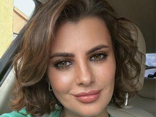 chat show AnishaBee