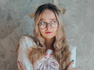 nude webcam girl BellaMorley