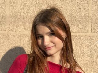 cam girl chatroom MadelynWealer