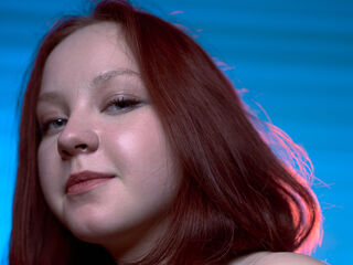 masturbating girl MaisieMundhenk