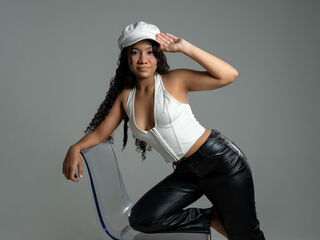 cam whore RavenBailley