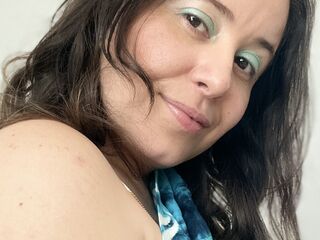 girl webcam SajaraBowen