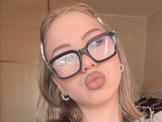 girl webcam SaraBaier