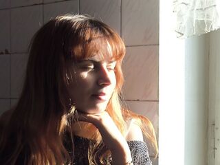 closeup web cam SerafinaGoettl