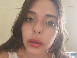 camgirl fingering shaved pussy SofiaLacau