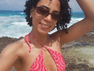 naked webcam girl SophiaBond