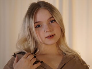 camwhore masturbating with sextoy LizbethGodbold