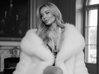 beautiful girl cam SerenaStar