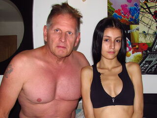 livesex blowjob CamilaandCarlos