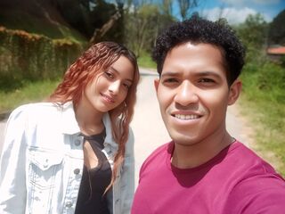 live couple web cam GibsonAndAsleys