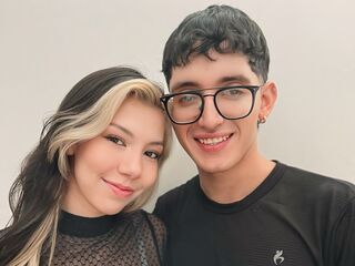 closeup cam ValeriaandTomas