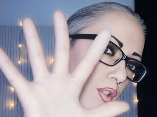 camgirl latex cam LeslieEden
