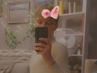 AlikWhite