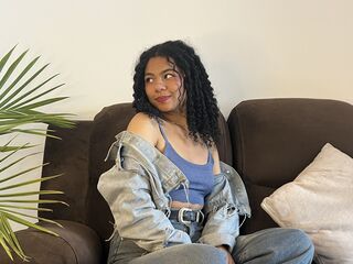 naked webcam girl photo AddanasDaven