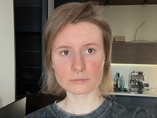 cam girl AlessandraMillis