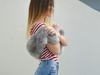 cam strip tease AlinaSmeraldi