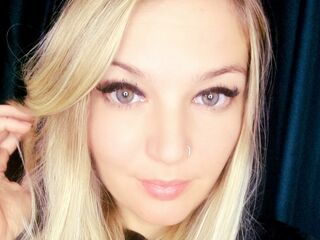 naked cam girl fingering pussy AnaysAnao