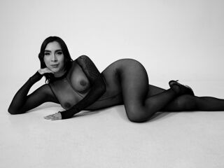 camgirl showing tits AnetteLawren