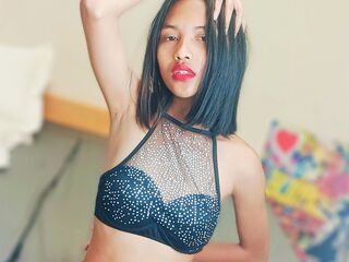 topless cam girl AnnahPinkie