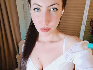 camwhore fingering shaved pussy AshleyLouxy