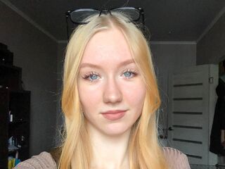 chat room live web cam AvelinaSeide