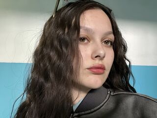 camslut spreading pussy BekyPiters