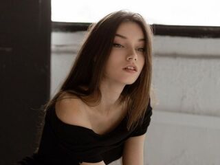girl showing pussy BettyannHeld