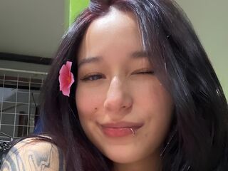 camgirl spreading pussy CamiLewit