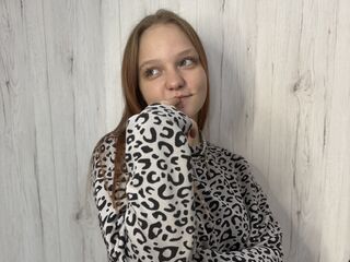 camgirl fingering shaved pussy CandaceLir