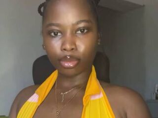 cam girl spreading pussy CaramelDaisy