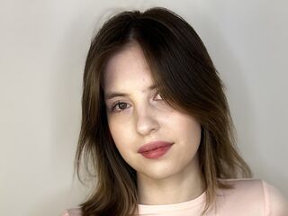 camgirl playing with vibrator ChandraTays