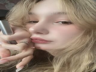 camwhore fingering shaved pussy CicelyAdessa