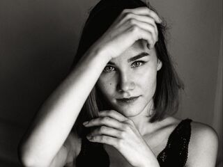 adult chatroom ClareFlorence