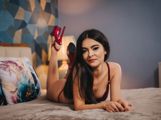 live chatroom CoraLevi