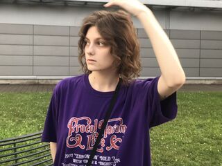 adult web cam CorinneKeidong