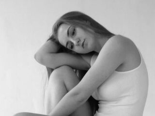 webcamgirl live sex CwenGammell