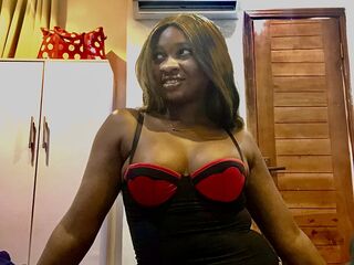naked girl with webcam fingering pussy DaniellaRosey