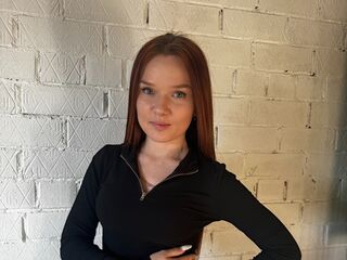 camgirl shaving pussy DavinaHislip