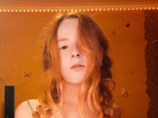 cam girl playing with dildo DeliaLashbrook