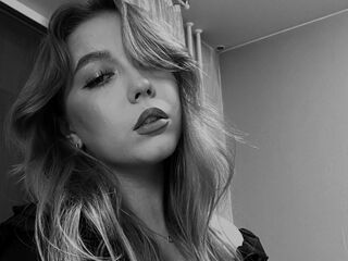 chat live cam DevonaDalal