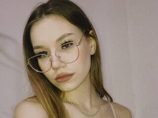 chat room live web cam DorettaBigger