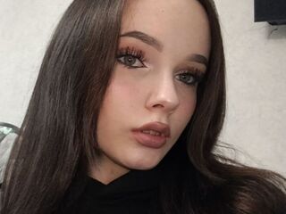 camslut masturbating EbonieGowins