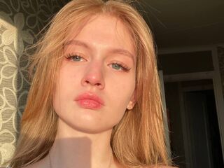 beautiful camgirl EleanorPattinson