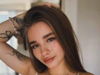 hot camslut ElinaLuxe