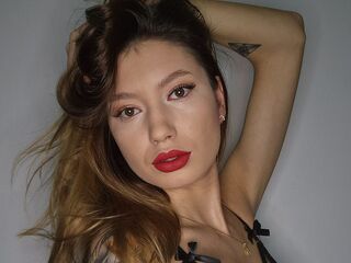 nude webcam girl ElliaBellamy